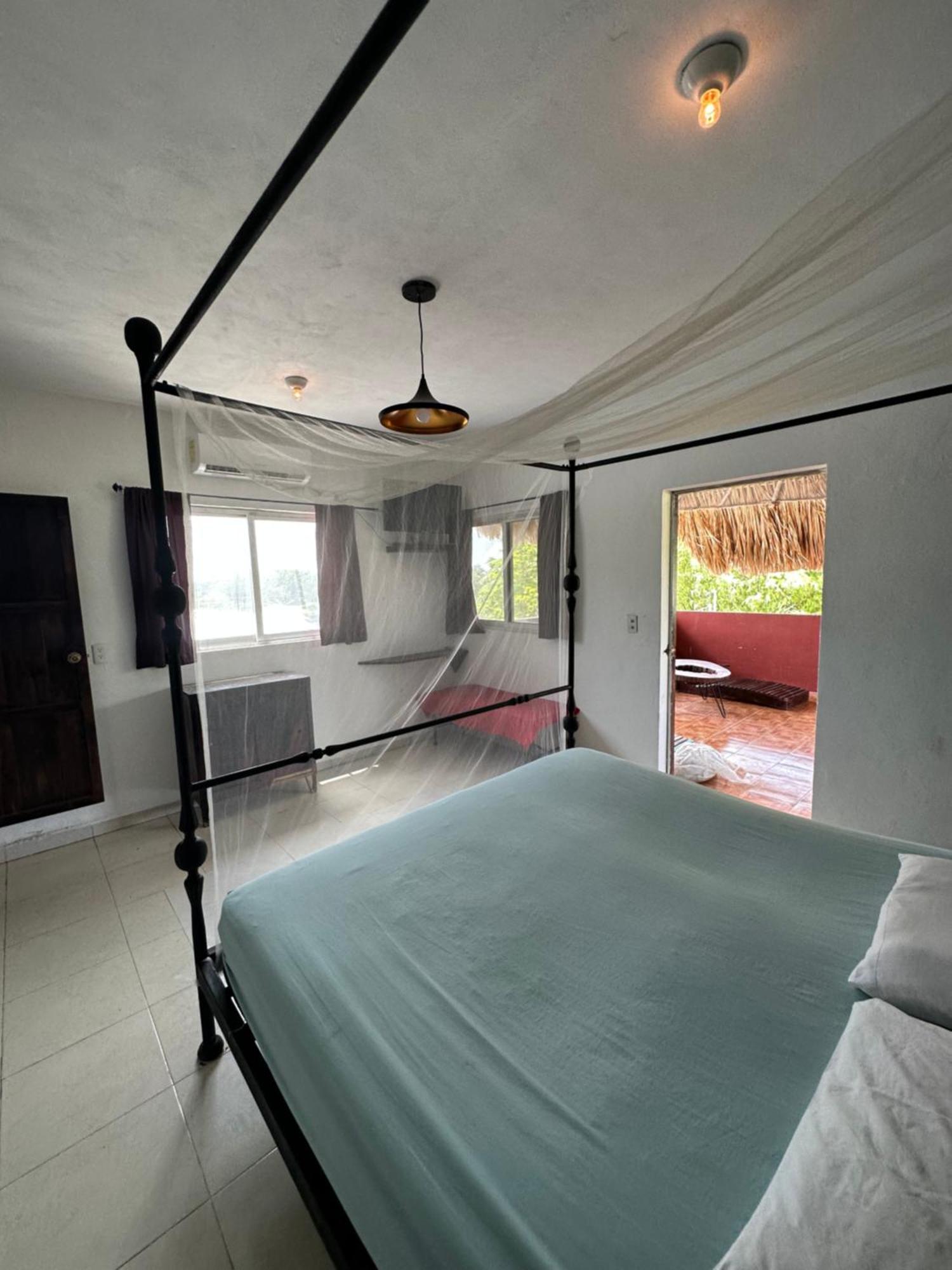Black Jaguar Hostel บากาลาร์ ภายนอก รูปภาพ