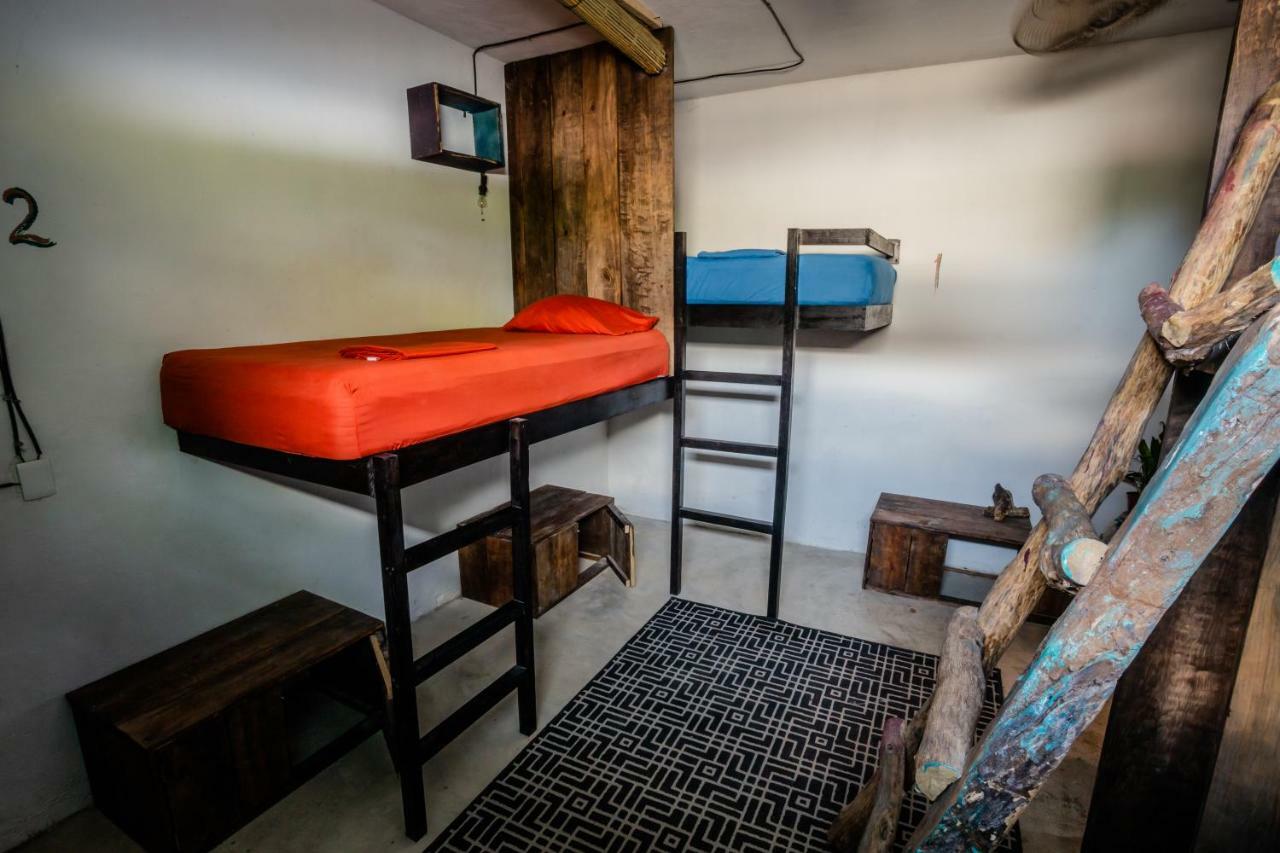 Black Jaguar Hostel บากาลาร์ ภายนอก รูปภาพ