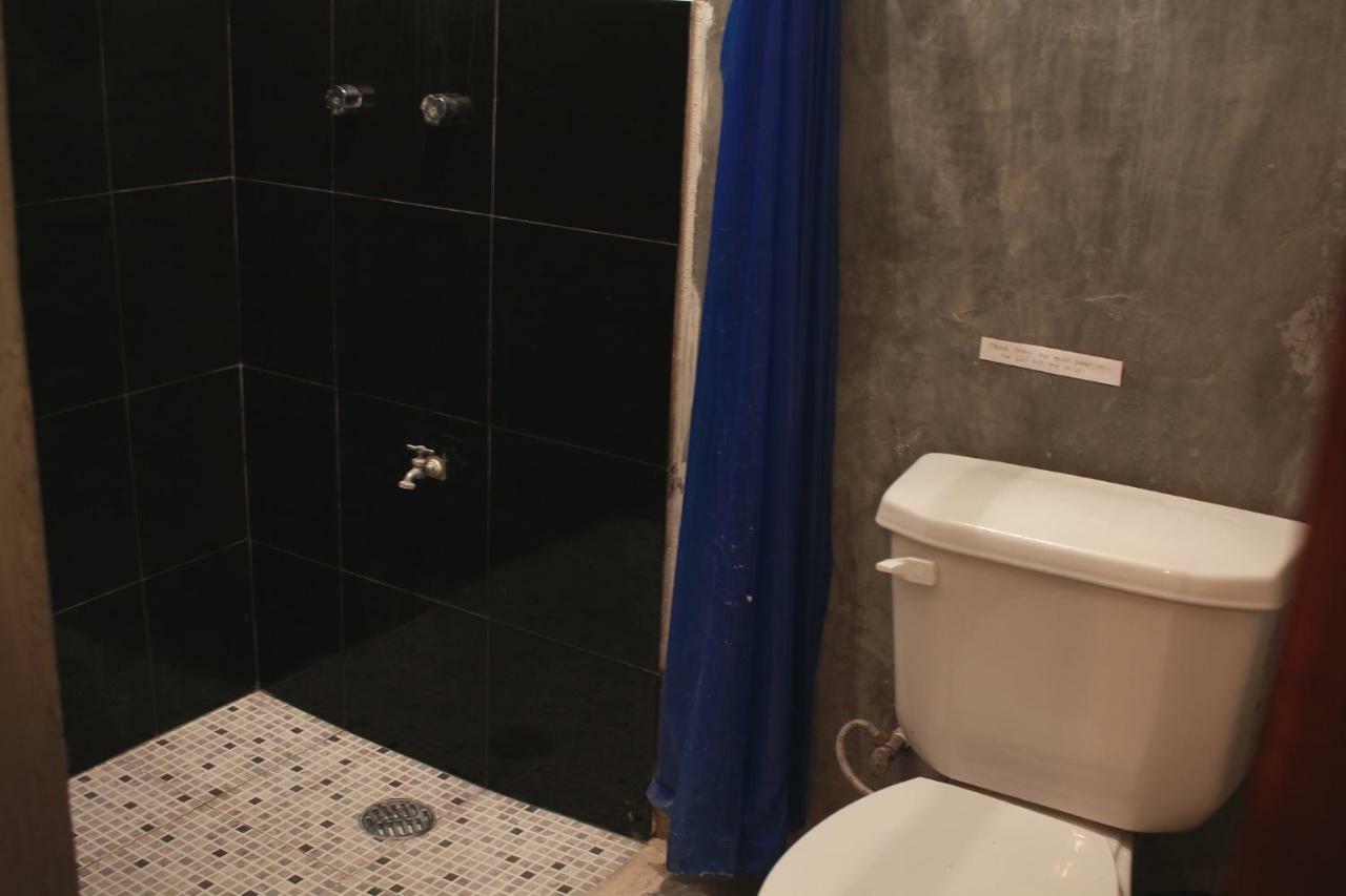 Black Jaguar Hostel บากาลาร์ ภายนอก รูปภาพ