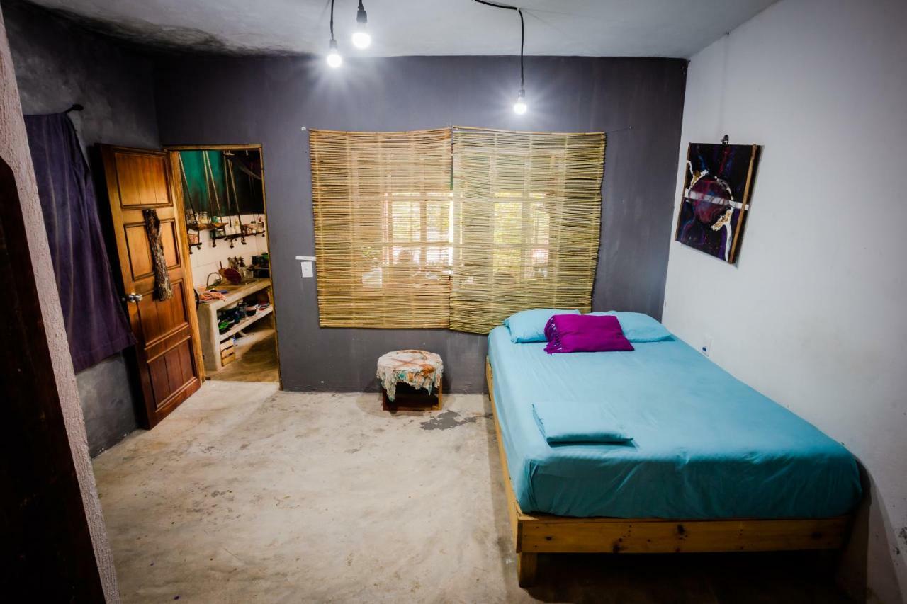 Black Jaguar Hostel บากาลาร์ ภายนอก รูปภาพ